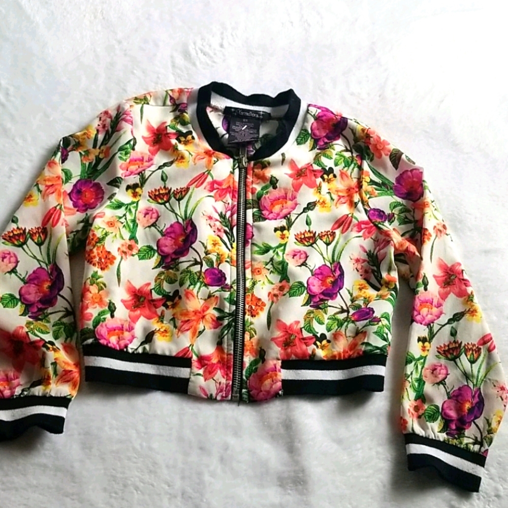 Xtraordinary bright floral print Girl thin jacket